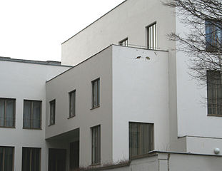 ウィトゲンシュタイン設計のストーンボロー邸(wikipedia.orgより)
